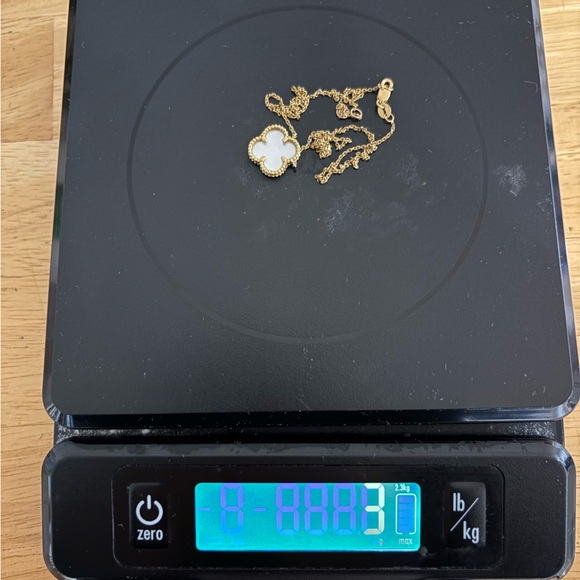 18k mother of pearl clover flower necklace - Picture 9 of 9